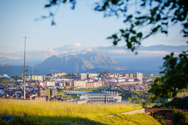 istock Oviedo city view in sunset. Spain 1005288282