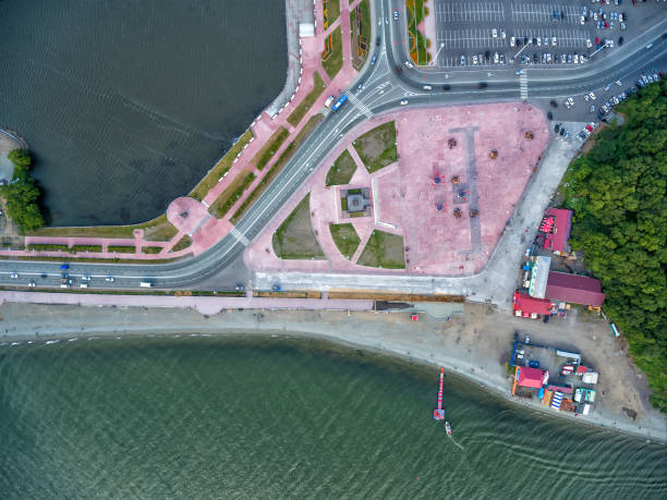 istock Aerial top view to central square and lake 1005304660
