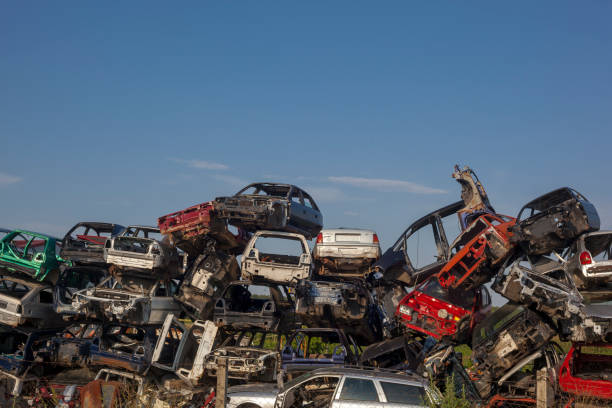 istock Old cars ready waiting for recycling 1005393496