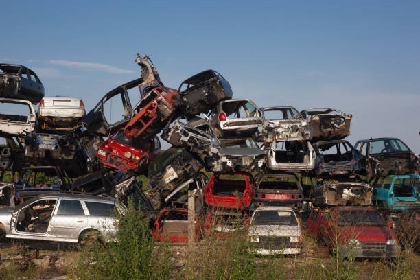 istock Old cars junkyard 1005393986