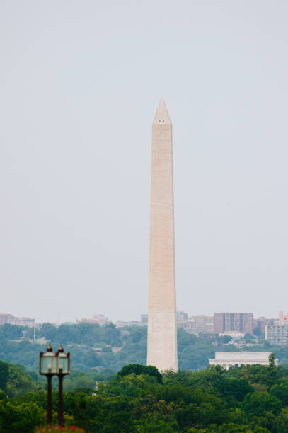 istock Landscape Washington monument obelisc in USA. 1005439530