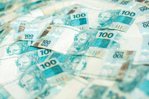 istock Brazilian Reals Currency 1005456098