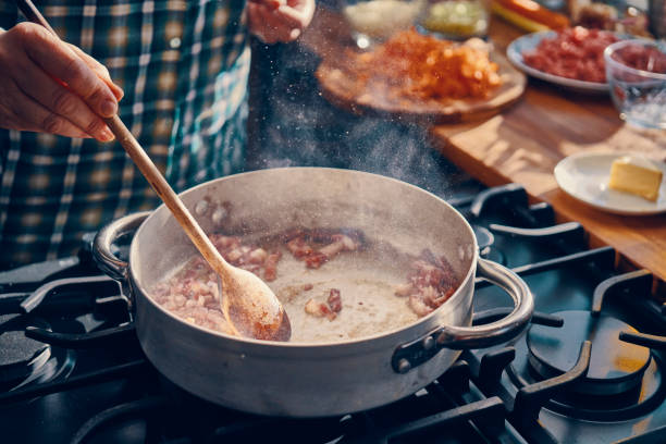 istock Preparing Homemade Spaghetti Bolognese 1005604384