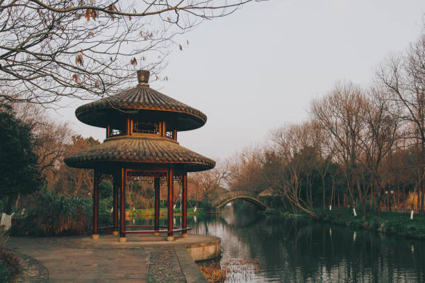 istock Chinese Pavilion by a River in Hangzhou 1005651872