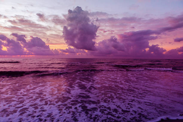 istock Sunrise and Sunset Beach Photos 1005689036