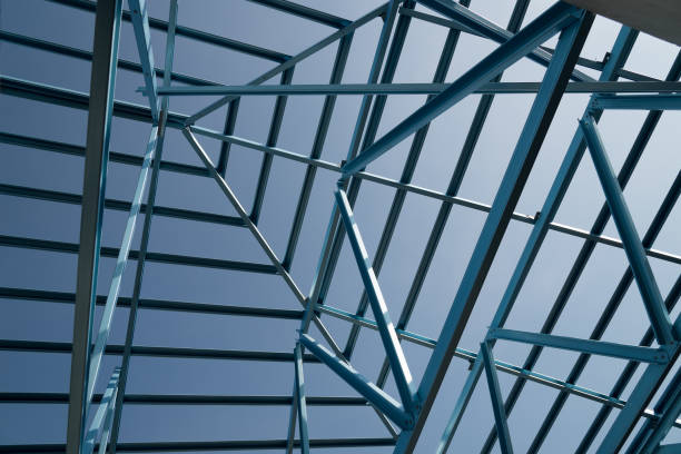 istock Structure of steel roof frame 1005766314
