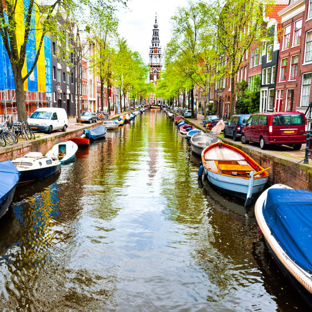 istock Urban scene in Amsterdam 1005788032