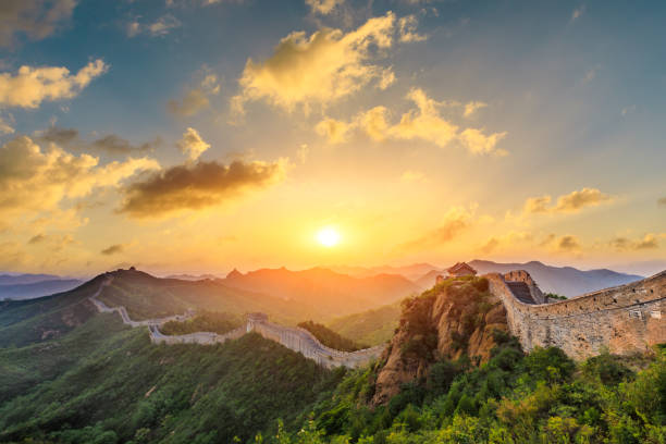 istock The Great Wall of China at sunrise 1005882902