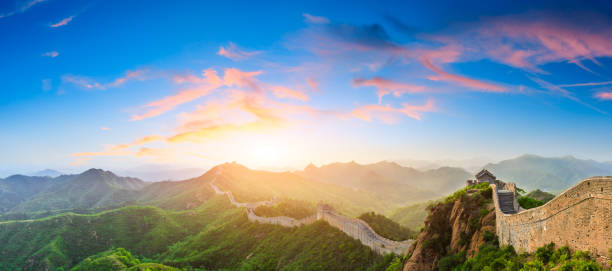 istock The Great Wall of China at sunrise 1005885130