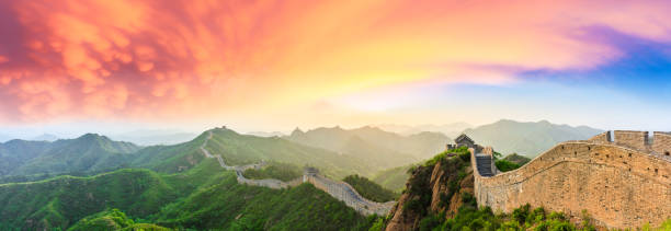 istock The Great Wall of China at sunrise 1005885342