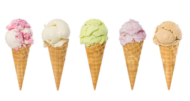 juego de helados en cono de galleta aislado en blanco - cornet fotografías e imágenes de stock