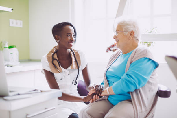 istock Doctor consulting her patient 1005934328