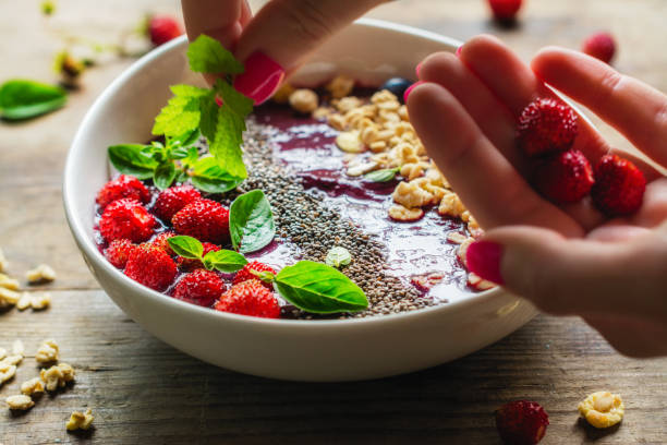 istock Berry purple smoothie bowl 1005967352