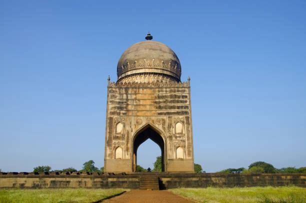 tumba de ali barid shah, bidar, karnataka, india - el barid fotografías e imágenes de stock