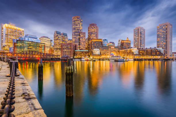 istock Boston, Massachusetts, USA Harbor Skyline 1006048282
