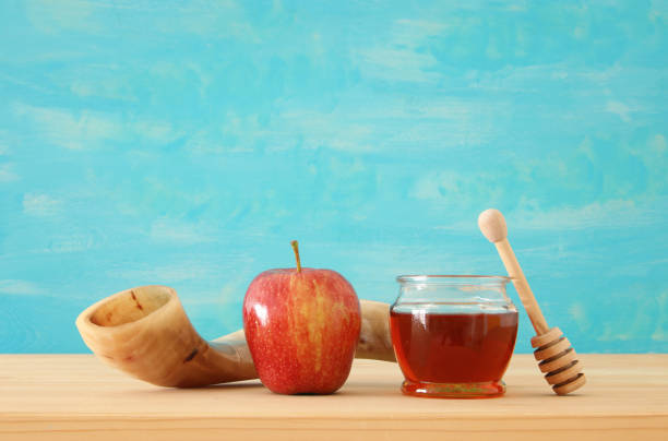 istock Rosh hashanah (jewish New Year holiday) concept. Traditional symbols. 1006064514