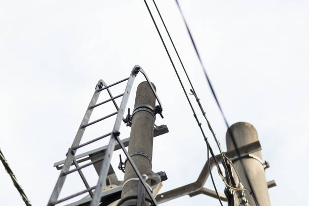 istock pole and ladder beside railway track 1006070980