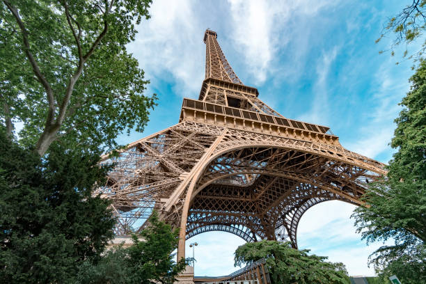 istock Famous sightseeing of Paris Eiffel Tower, France with natural tree frame 1006085620