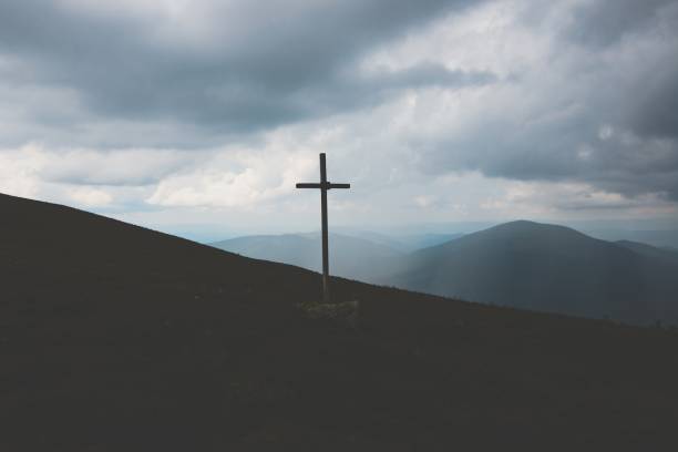 istock Catholic wooden cross on Polonina Rowna 1006101428