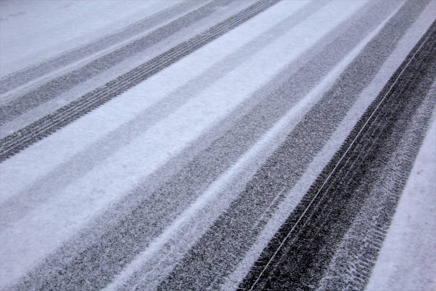 istock Tire Tracks in Snow 1006228918