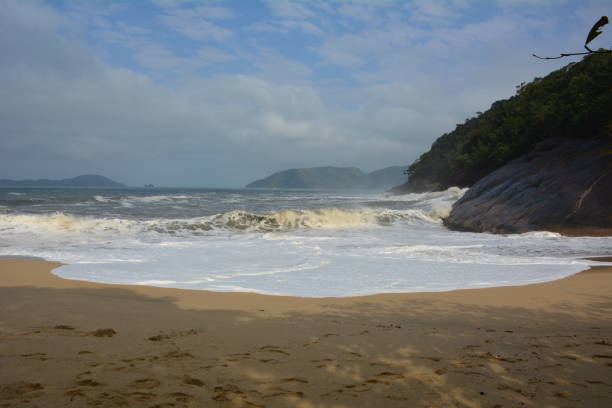 istock Sununga beach in Ubatuba, SP, Brazil 1006262974