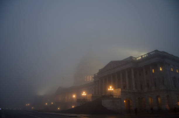 istock US Capitol in dense fog 1006263036