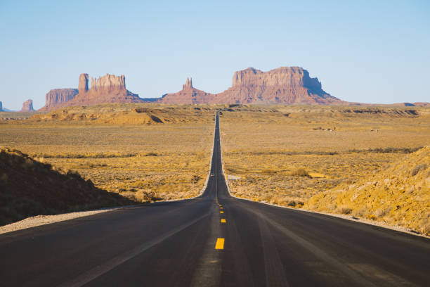 istock Classic highway view in Monument Valley at sunset, USA 1006265786