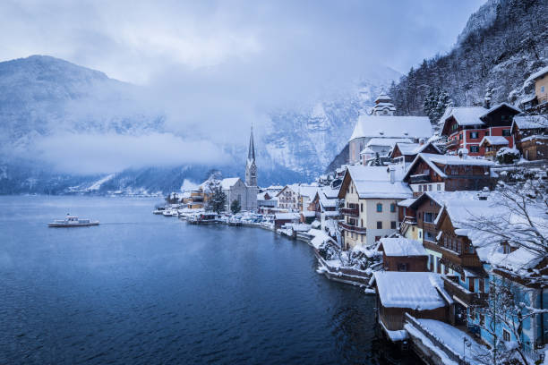 istock Hallstatt in winter, Salzkammergut, Austria 1006270940