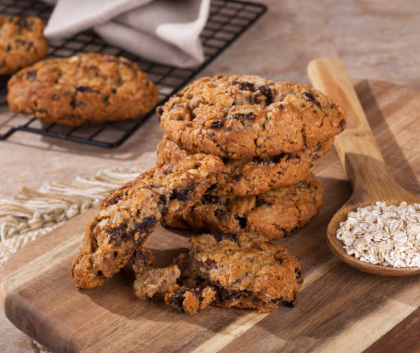 istock Raisin Pecan Oatmeal Cookies 1006276704