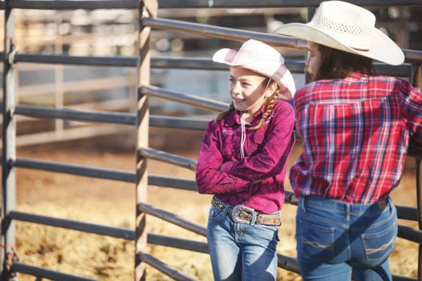 istock Cowgirls best friends 1006300384