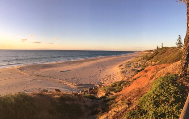 istock southern beach, adelaide australia 1006396292