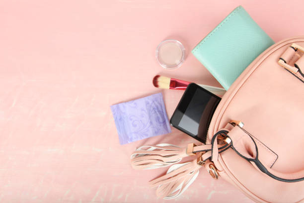 istock Female pink bag and accessories 1006477688