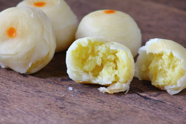 istock Spring Roll pastry with nuts delicious in sweet 1006481488