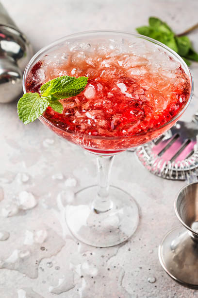 istock Fresh margarita cocktail 1006515192
