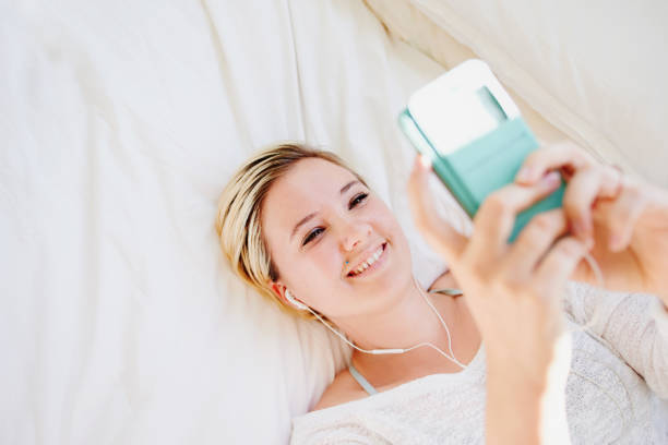 istock Listening to music and getting my chat on 1006538696