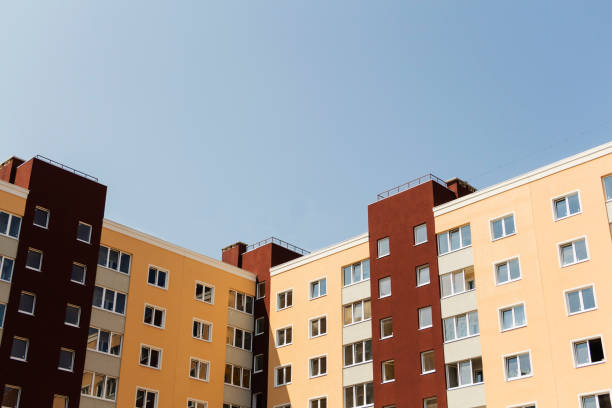 istock Facade of a multi-storey building. Fragment. 1006560024
