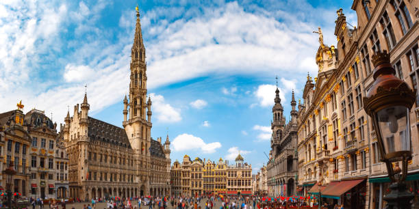 Grand Place Square in Brussels, Belgium Grand Place Square with Brussels City Hall in Brussels, Belgium houses in brussels stock pictures, royalty-free photos & images