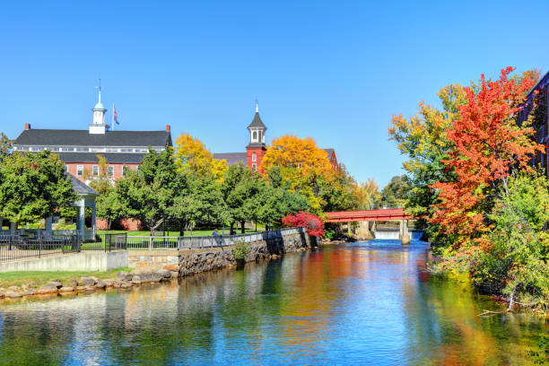 istock Autumn in Laconia, New Hampshire 1006623526
