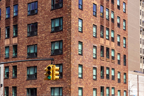 istock Side seeing in beautiful downtown New York City 1006677262
