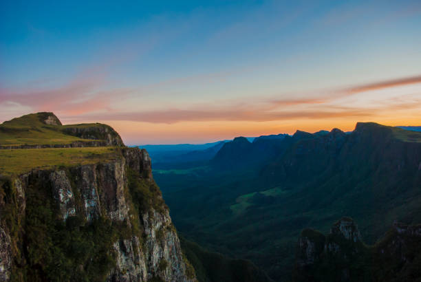 istock dusk in the canion 1006677716