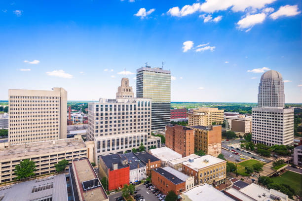 istock Winston-Salem, North Carolina, USA Skyline 1006687434
