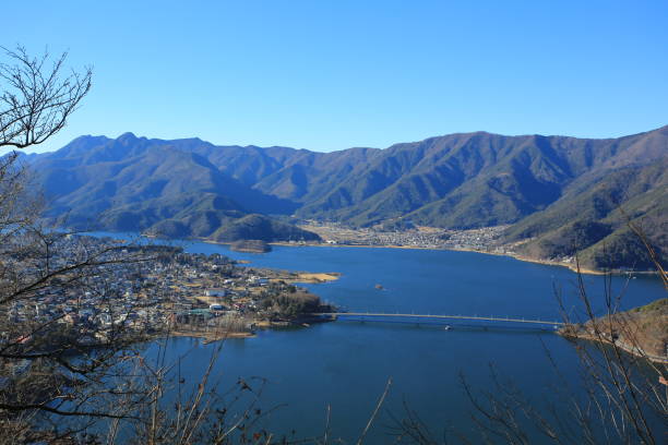 istock fuji tour Kawaguchi lake view 1006692394