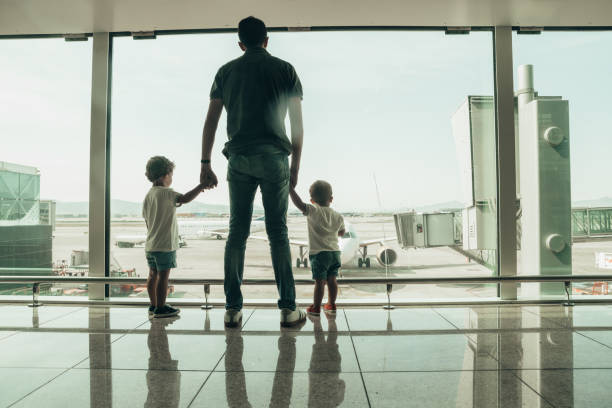 istock Family at the airport 1006721182