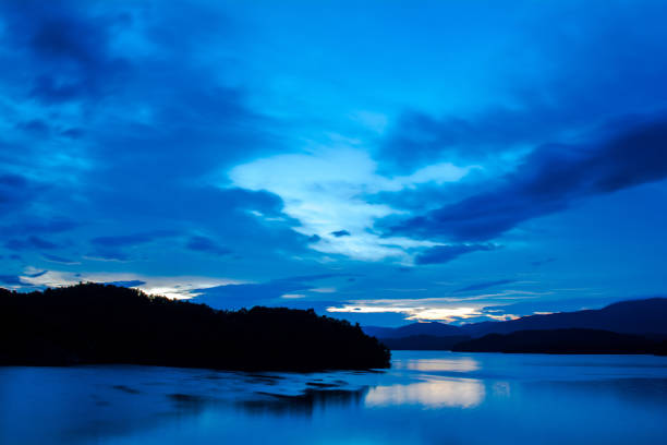 istock Blue Hour Over South Holston Lake 1006904428