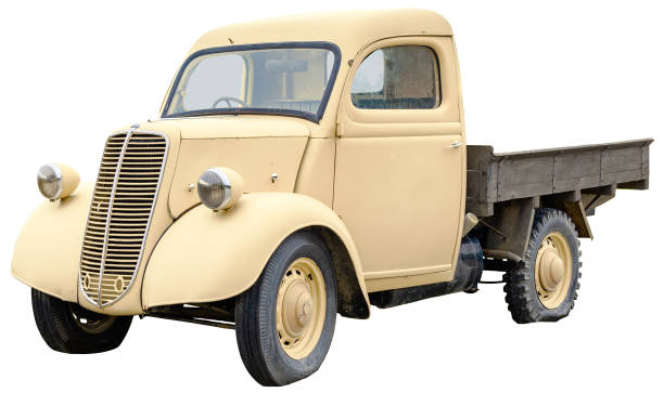 istock VINTAGE PICKUP TRUCK 1006973832