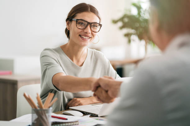 koncepcja doradcy dyskusyjnego dla przedsiębiorców - inside of meeting office business zdjęcia i obrazy z banku zdjęć