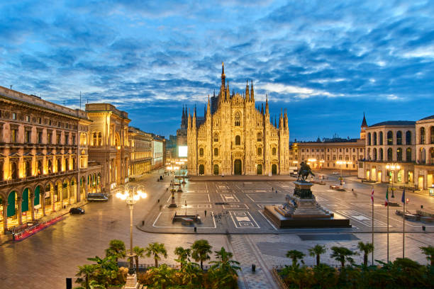 istock Milan Piazza Del Duomo at Dawn, Italy 1007185744