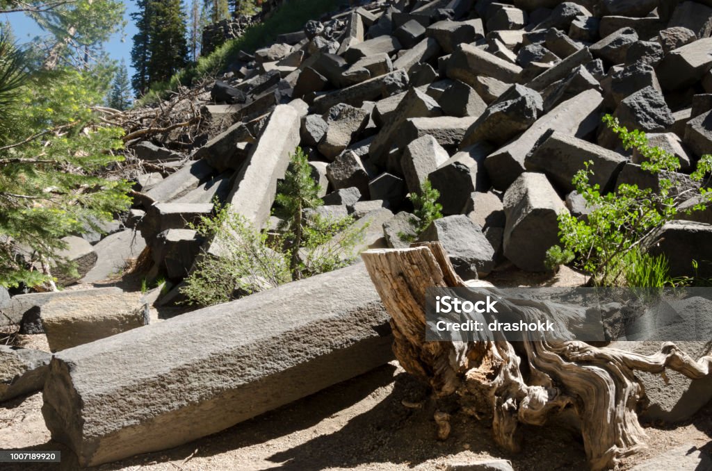Fallen Rocks Pile Rocks At Devils Post Pile Stock Photo - Download Image Now - Cliff ...
