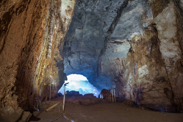 istock Deep inside view of cave of Chasm of Heaven 1007193832