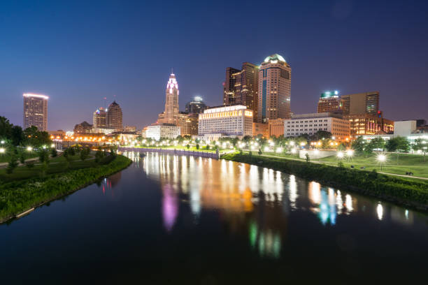 istock Columbus, Ohio City Skyline 1007295218